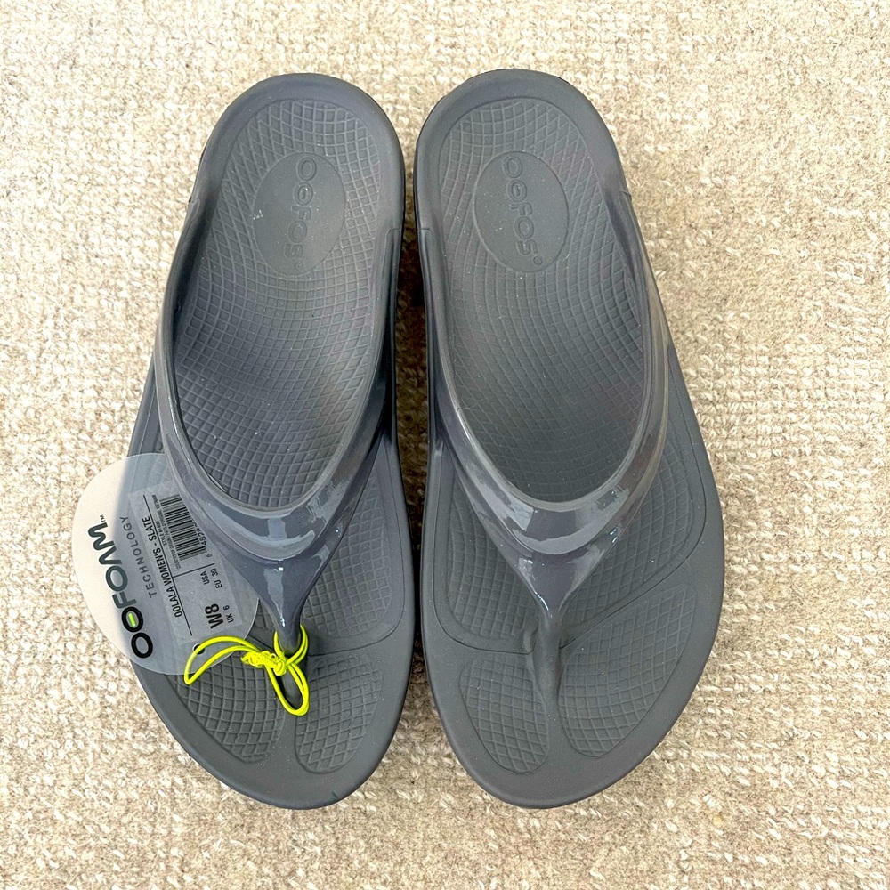 OOFOS Sandals New